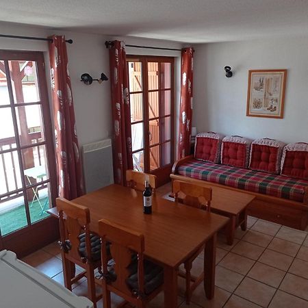 Agreable Appartement Avec Balcon Dans Residence Calme Каутерец Екстериор снимка