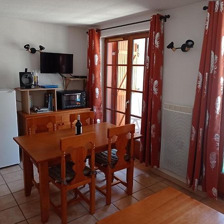Agreable Appartement Avec Balcon Dans Residence Calme Каутерец Екстериор снимка