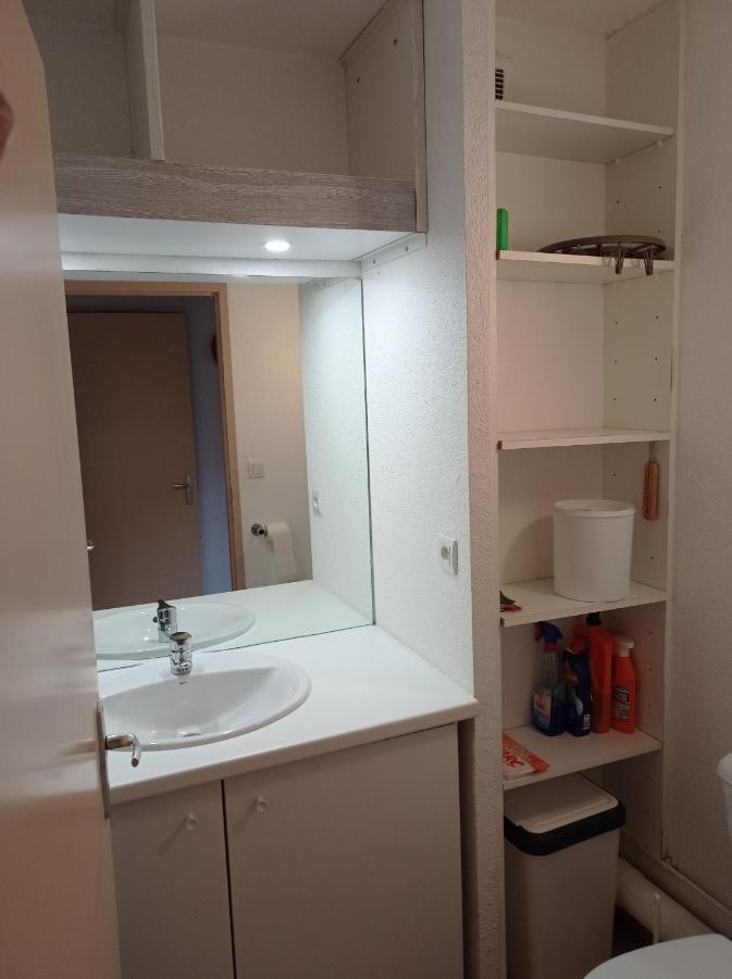 Agreable Appartement Avec Balcon Dans Residence Calme Каутерец Екстериор снимка