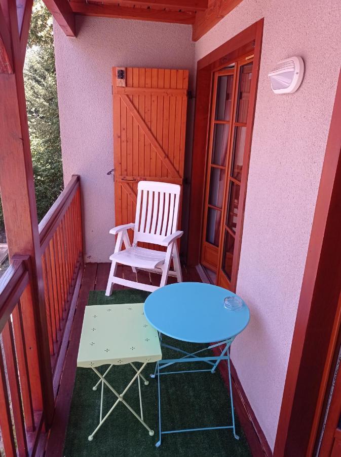 Agreable Appartement Avec Balcon Dans Residence Calme Каутерец Екстериор снимка